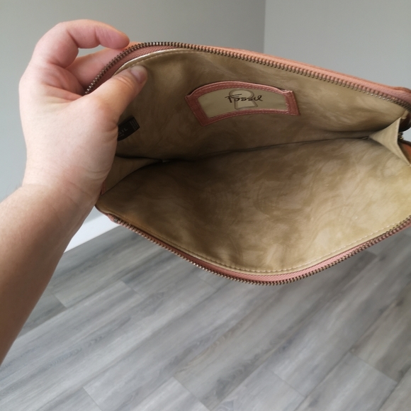 FOSSIL Penelope Collection Salmon Bird Leather Large Clutch Purse Pouch Wallet - Picture 12 of 16